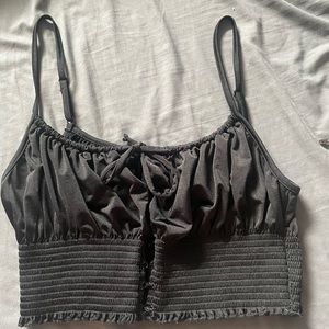 BLACK URBAN CROP TOP